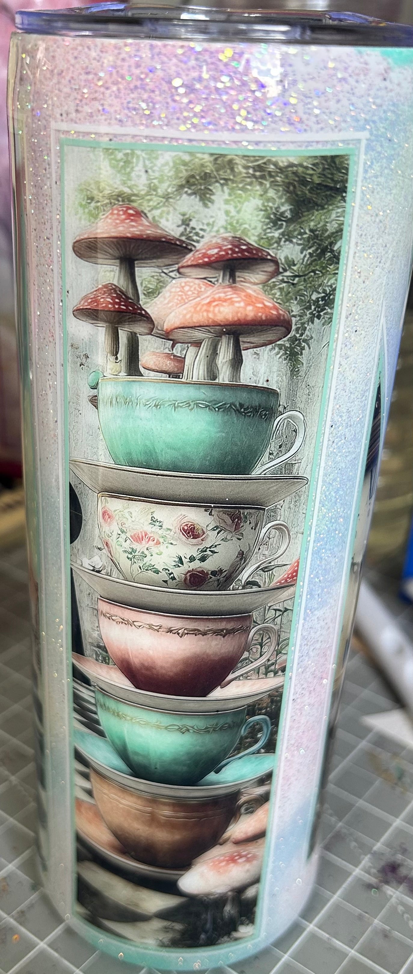 Waffle Alice Inspired 20oz